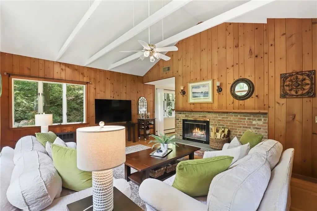 38 The Glen Katonah NY 10536