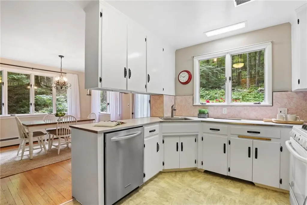 38 The Glen Katonah NY 10536