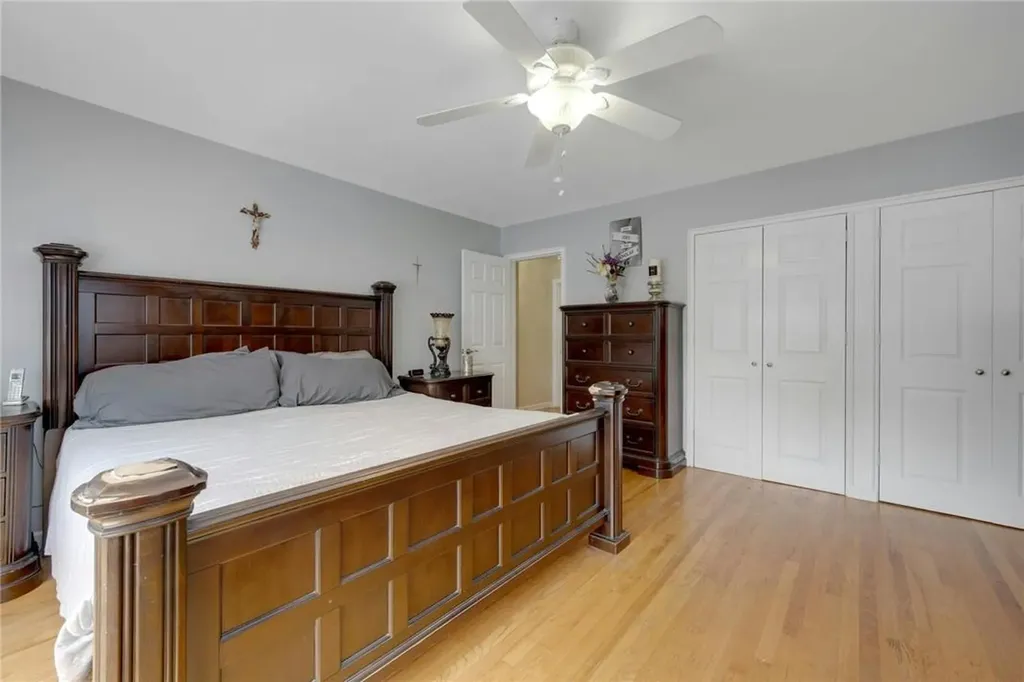 3335 Agar Place Bronx NY 10465