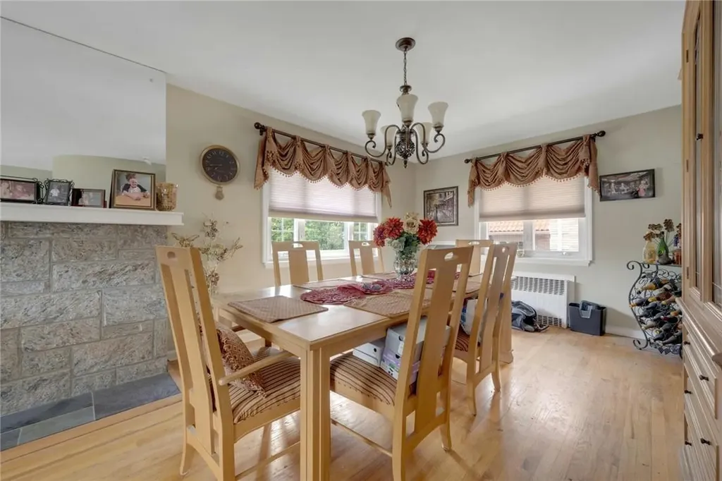 3335 Agar Place Bronx NY 10465