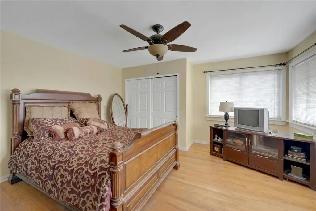 3335 Agar Place Bronx NY 10465