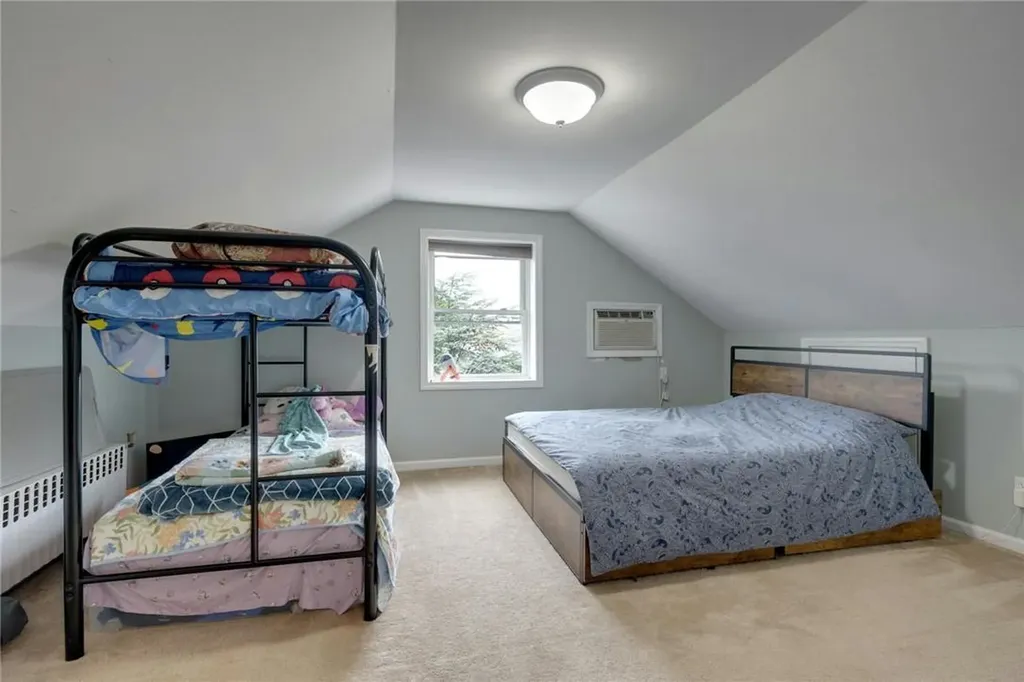 3335 Agar Place Bronx NY 10465