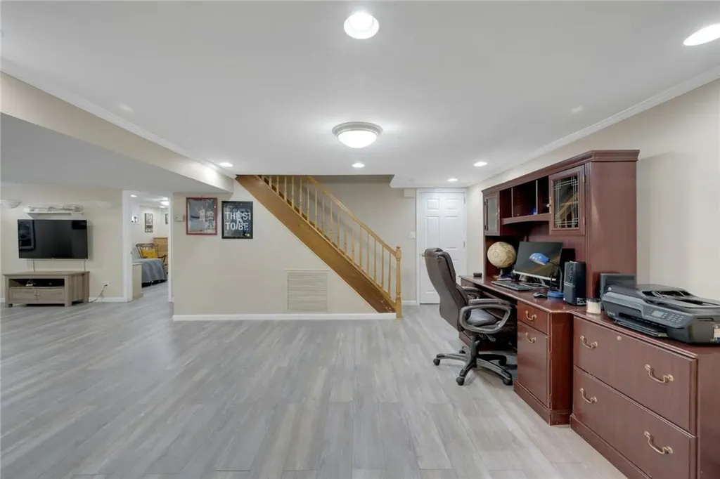 3335 Agar Place Bronx NY 10465