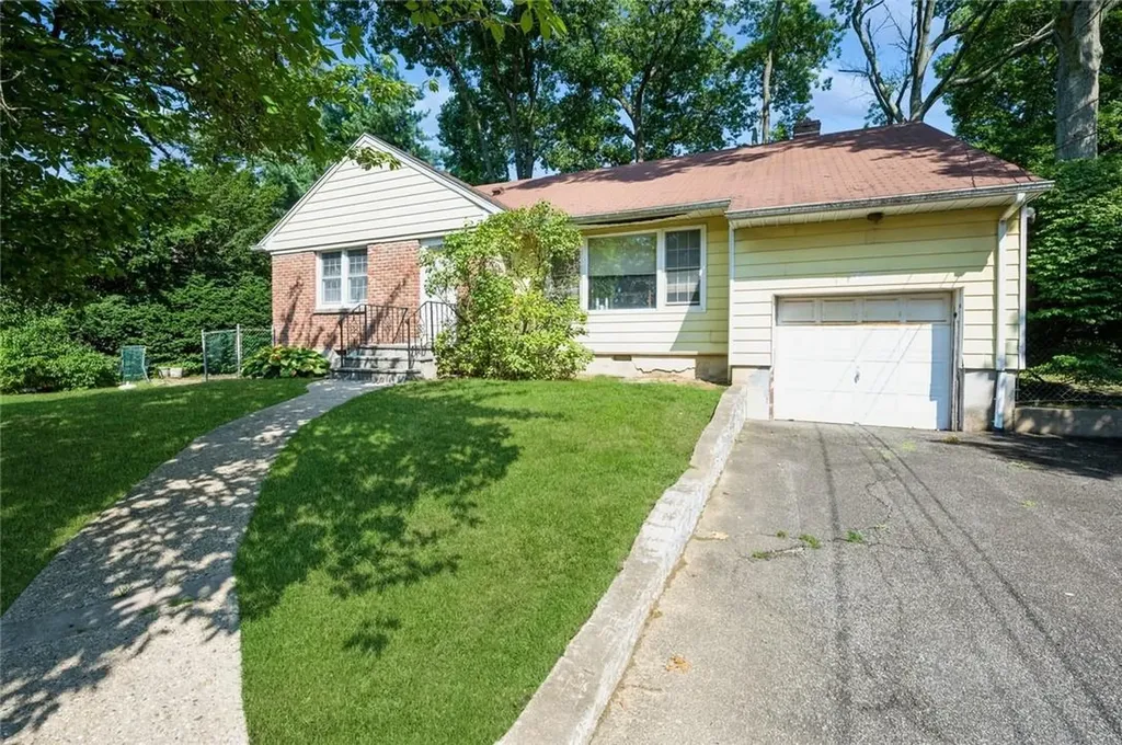 82 Seton Drive New Rochelle NY 10804