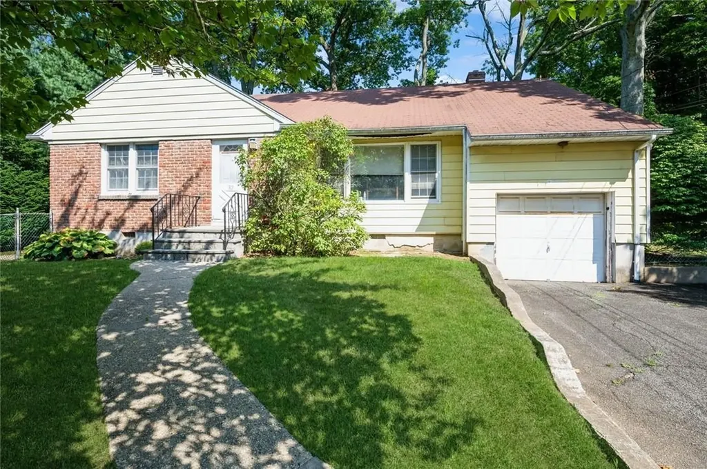 82 Seton Drive New Rochelle NY 10804