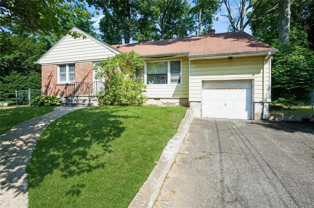 82 Seton Drive New Rochelle NY 10804