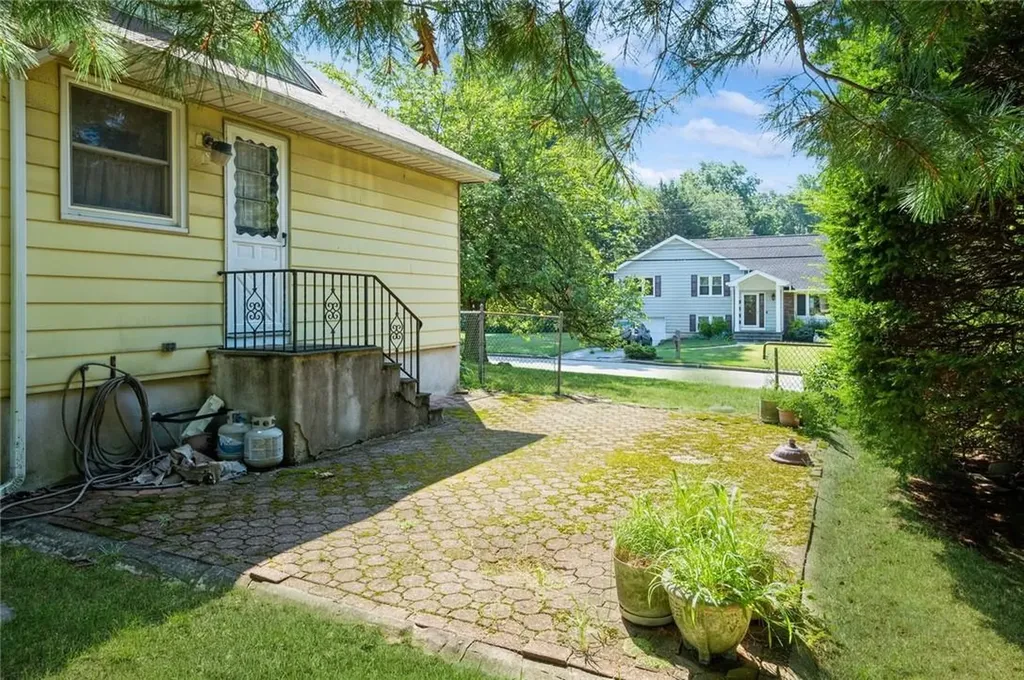 82 Seton Drive New Rochelle NY 10804