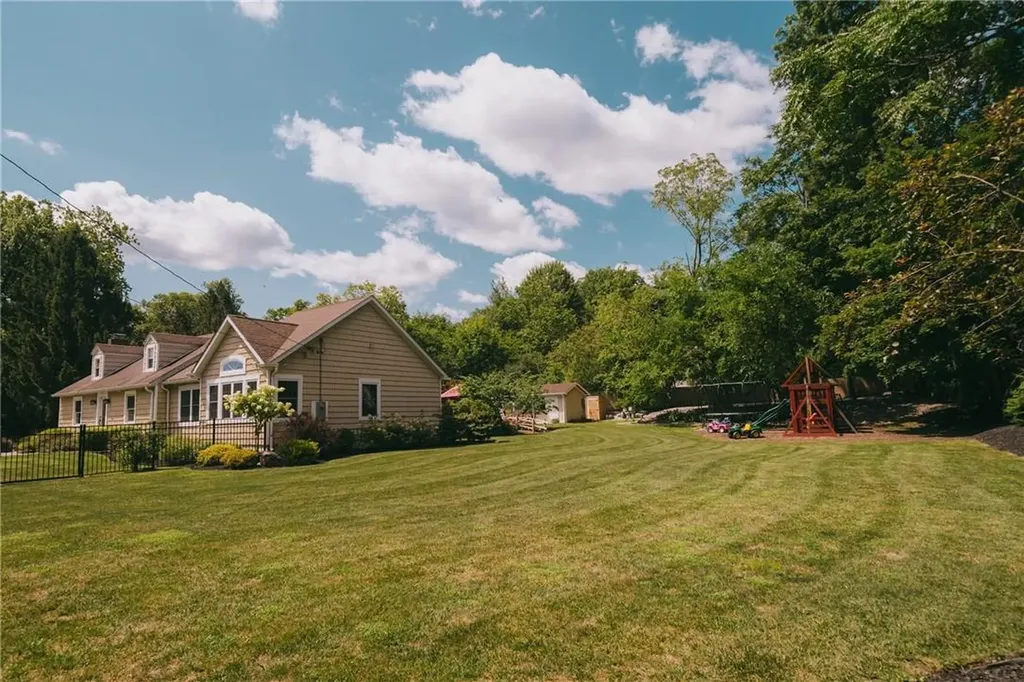 48 Willow Lane New Windsor NY 12553