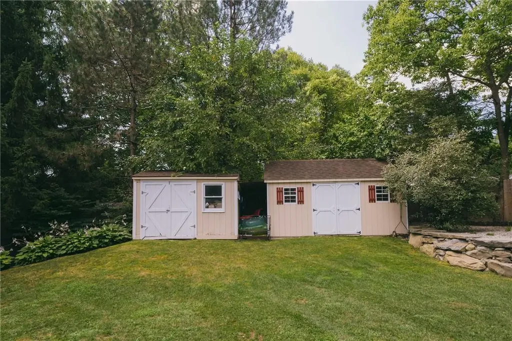 48 Willow Lane New Windsor NY 12553