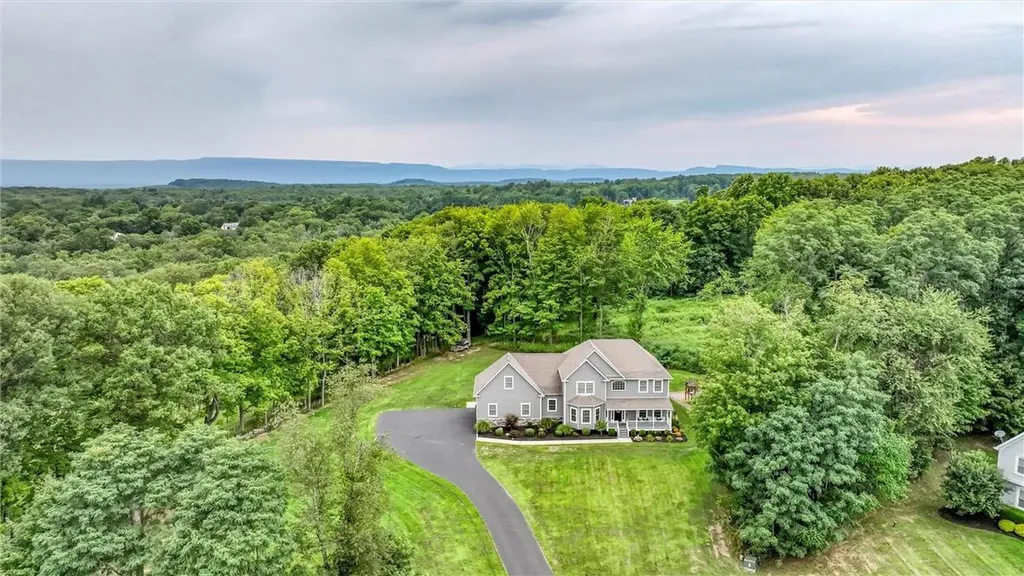 35 Madison Court Wallkill NY 12589