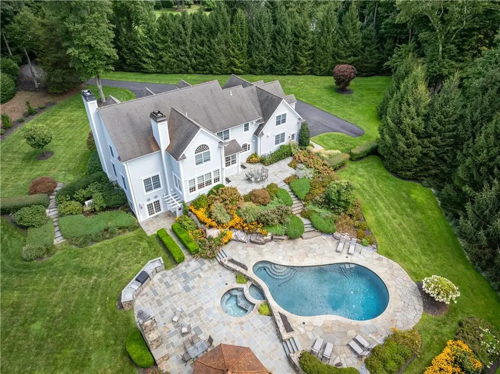 266 Salem Road Pound Ridge NY 10576