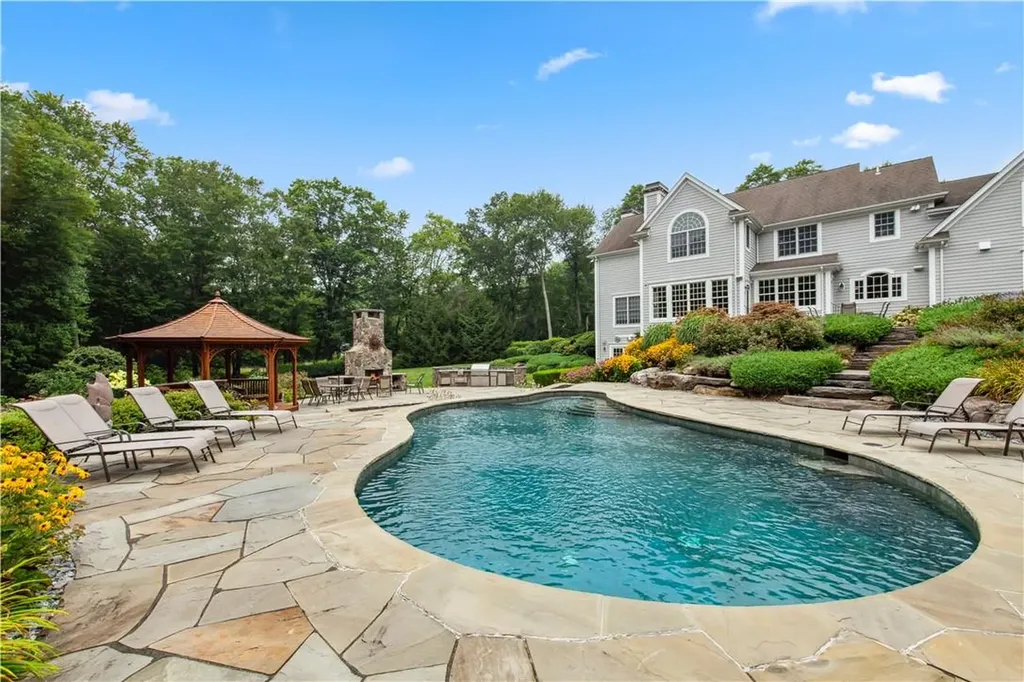 266 Salem Road Pound Ridge NY 10576