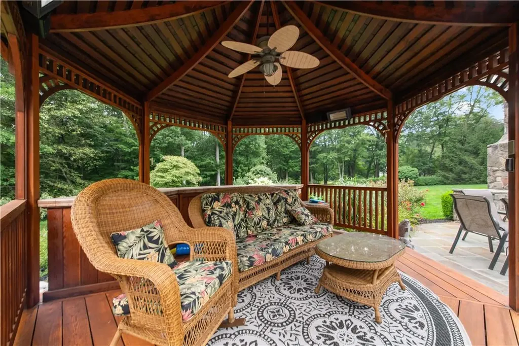 266 Salem Road Pound Ridge NY 10576