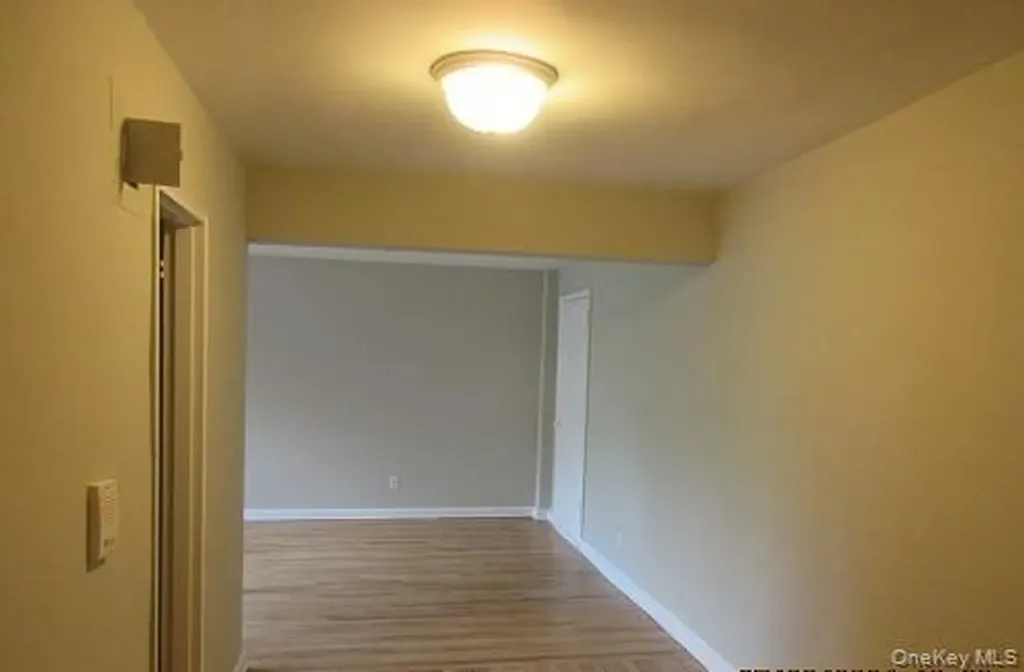 2244 Bronx Park E Bronx NY 10467