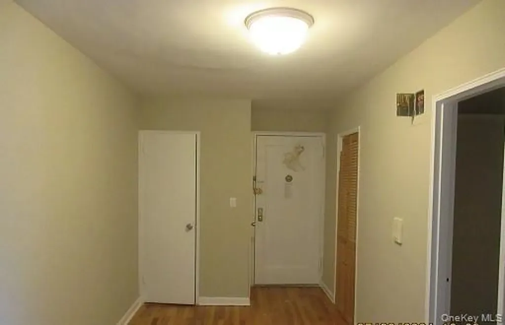 2244 Bronx Park E Bronx NY 10467