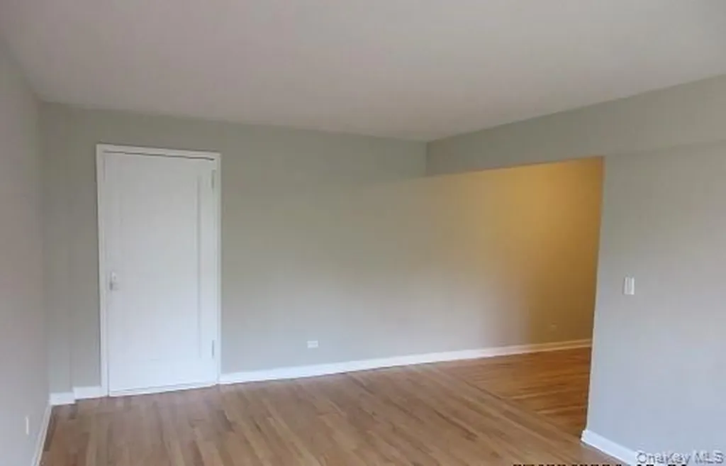2244 Bronx Park E Bronx NY 10467