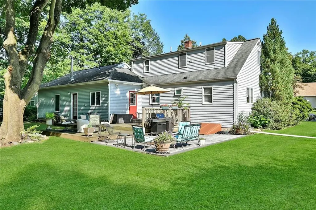 7 James Drive Nanuet NY 10954