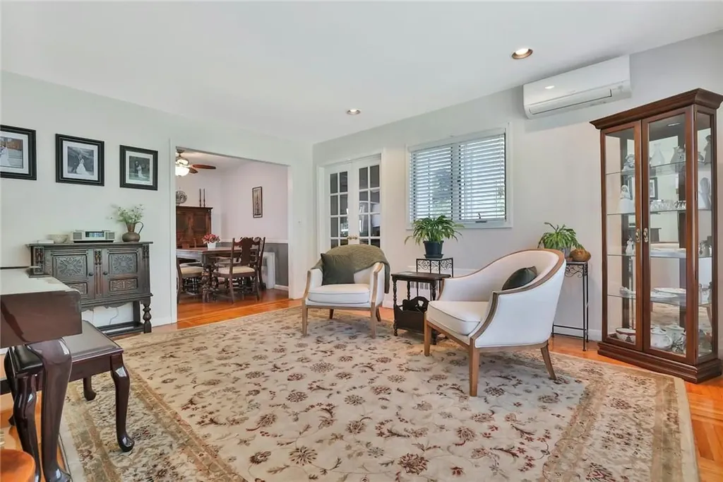 7 James Drive Nanuet NY 10954