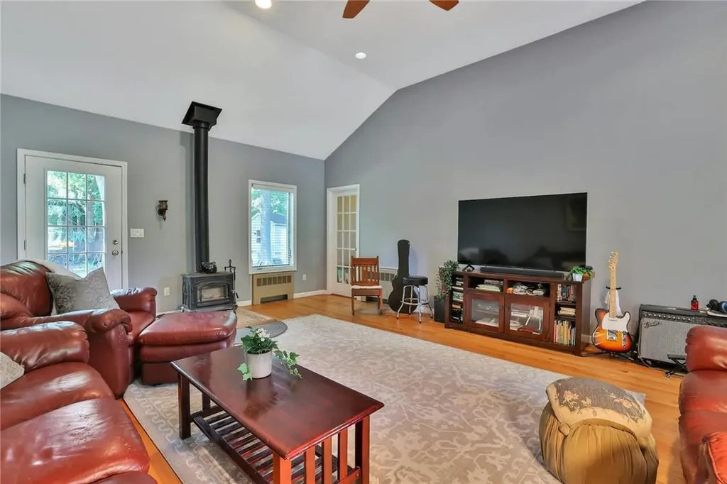 7 James Drive Nanuet NY 10954