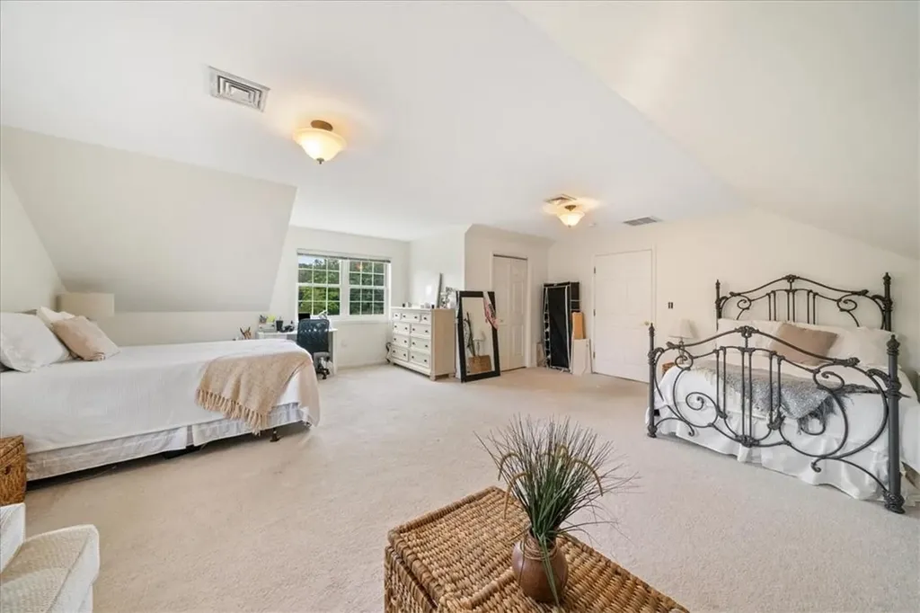 423 Jackson Avenue New Windsor NY 12553