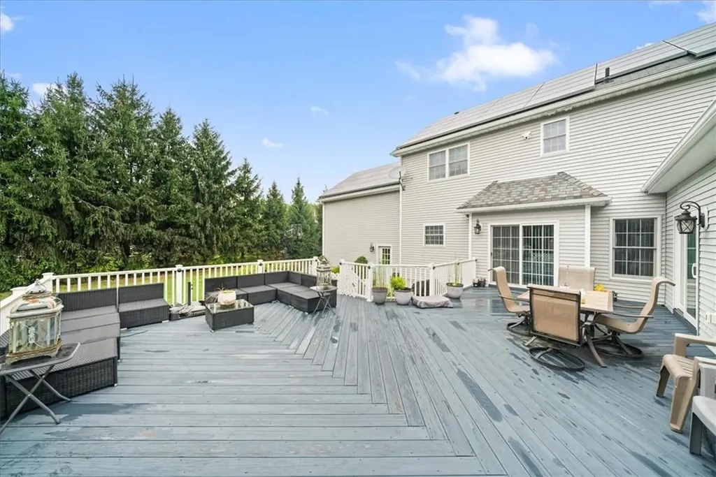 423 Jackson Avenue New Windsor NY 12553