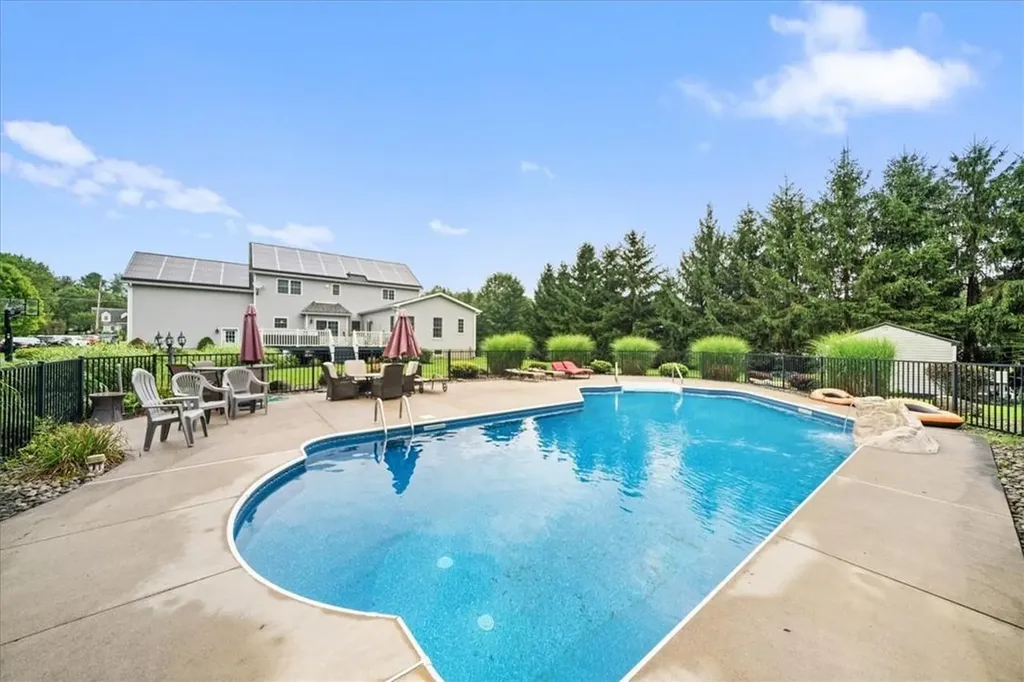 423 Jackson Avenue New Windsor NY 12553