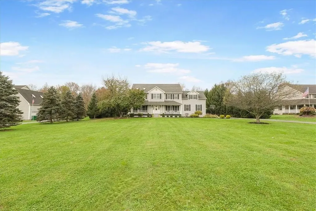 423 Jackson Avenue New Windsor NY 12553