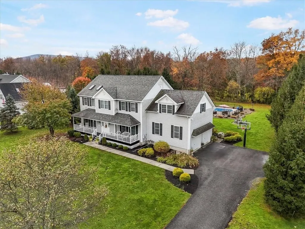 423 Jackson Avenue New Windsor NY 12553