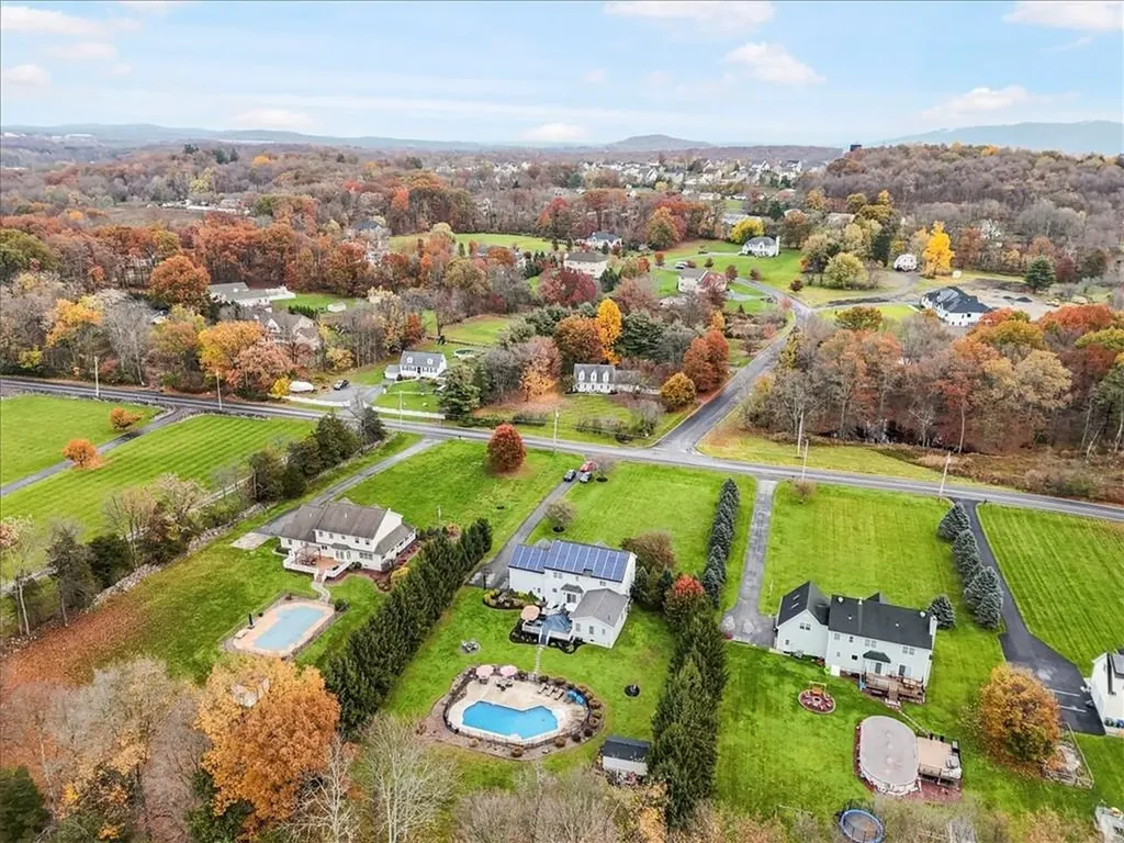 423 Jackson Avenue New Windsor NY 12553