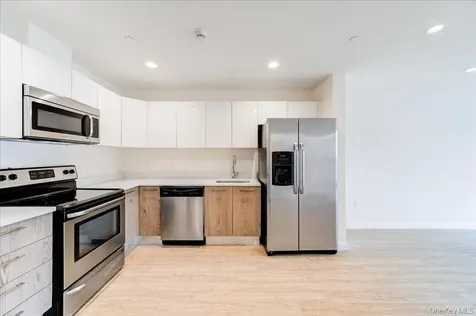 10 Dekalb Avenue White Plains NY 10605