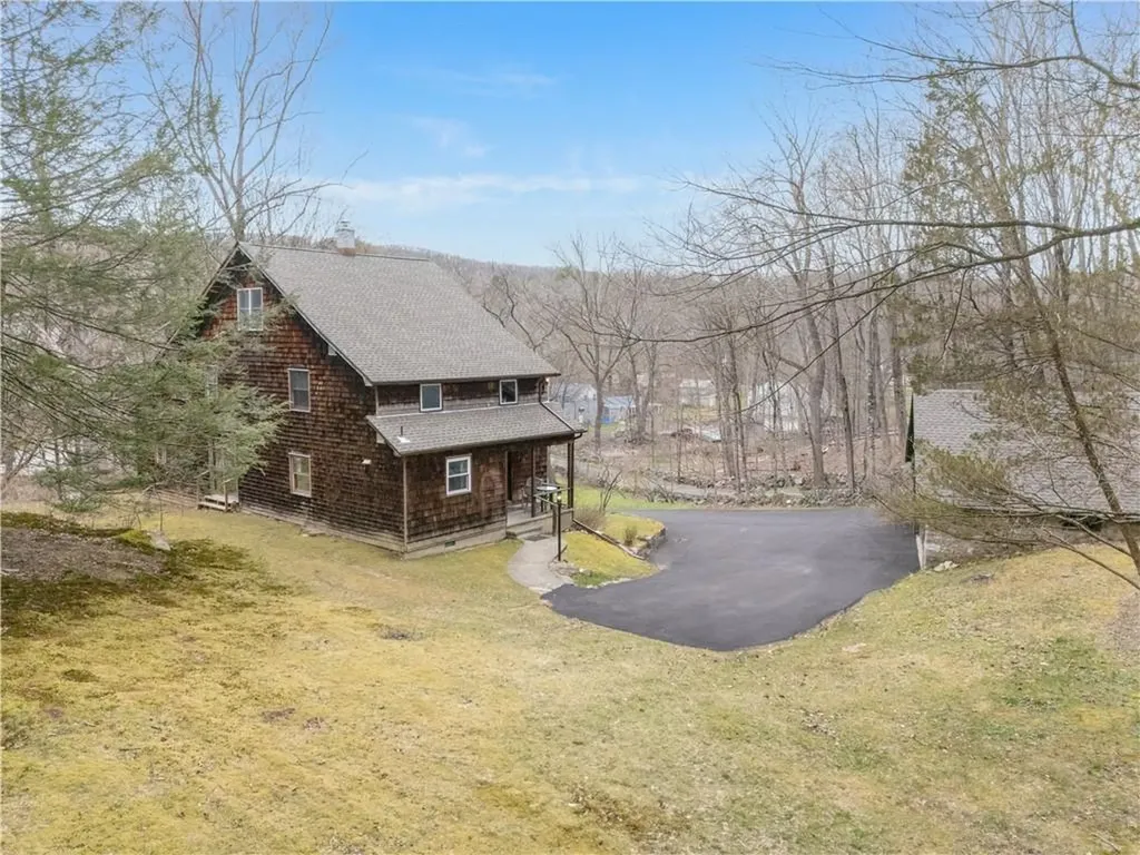 2 Rush Drive Putnam Valley NY 10579
