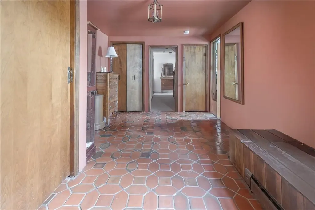 2 Rush Drive Putnam Valley NY 10579