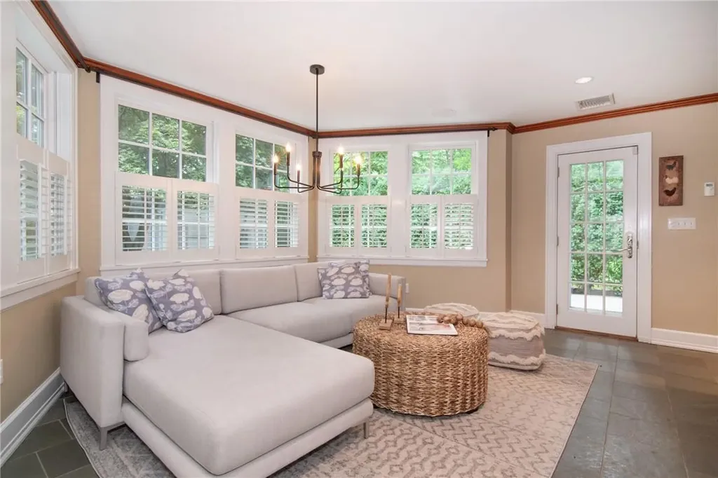 69 Young Avenue Pelham NY 10803