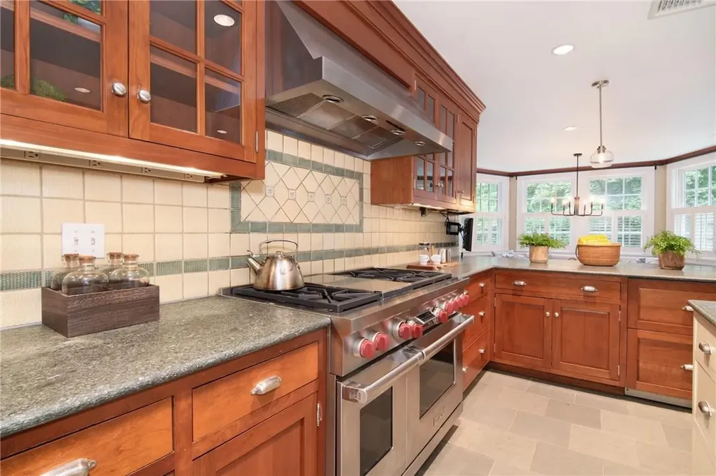 69 Young Avenue Pelham NY 10803