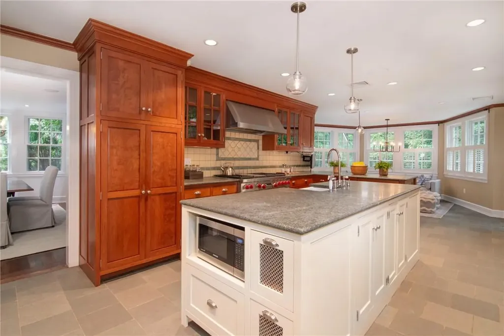 69 Young Avenue Pelham NY 10803