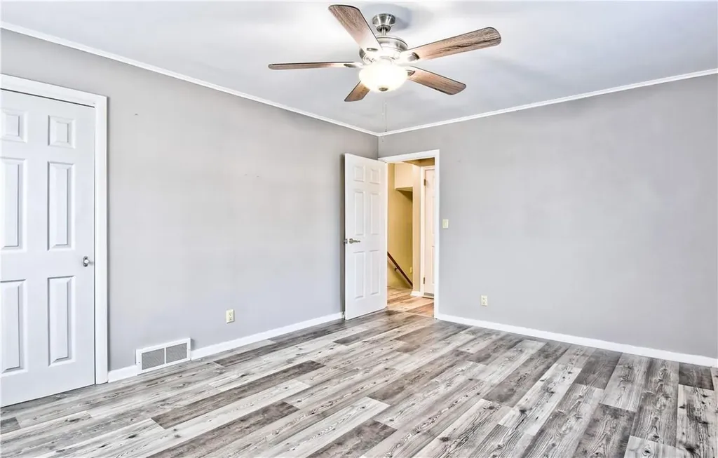 16 Randall Terrace Middletown NY 10940
