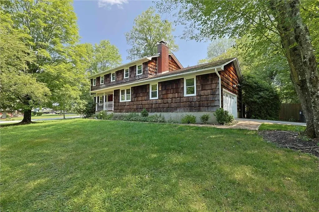 16 Elm Road Middletown NY 10940