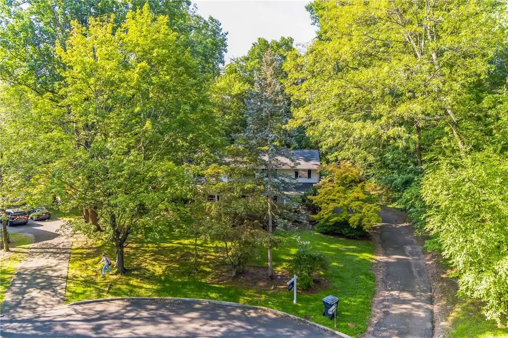 10 Roven Road Monsey NY 10952