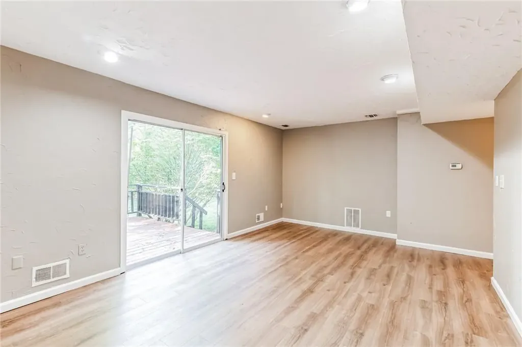 10 Roven Road Monsey NY 10952