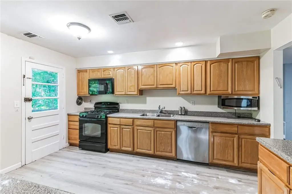 10 Roven Road Monsey NY 10952