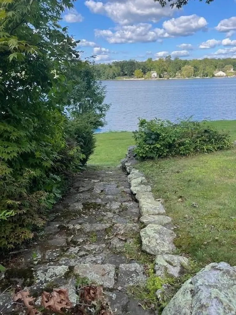 79 Lake Street North Salem NY 10560
