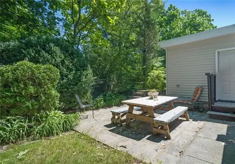256 Van Cortlandt Park Avenue Yonkers NY 10705
