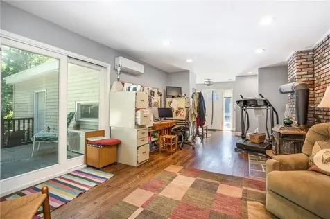 256 Van Cortlandt Park Avenue Yonkers NY 10705