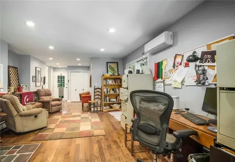 256 Van Cortlandt Park Avenue Yonkers NY 10705