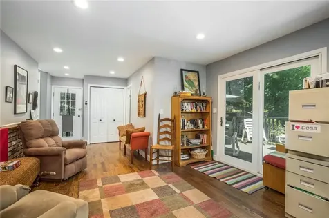 256 Van Cortlandt Park Avenue Yonkers NY 10705
