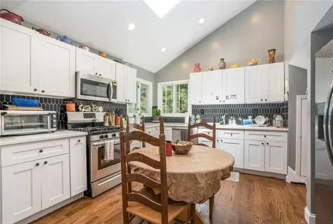 256 Van Cortlandt Park Avenue Yonkers NY 10705