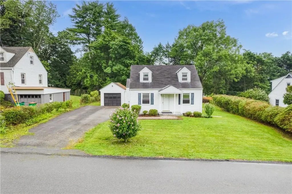 41 Kinderhook Drive Poughkeepsie NY 12603