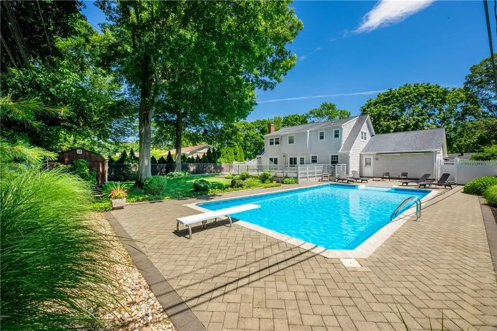 19 Prince Charming Road Nesconset NY 11767
