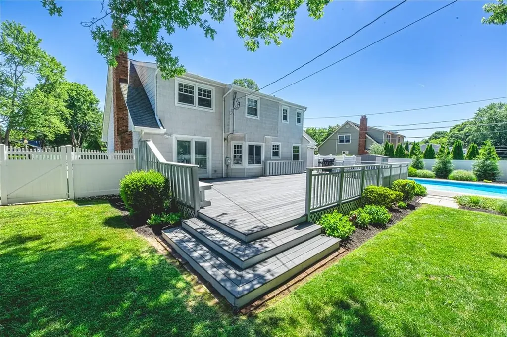 19 Prince Charming Road Nesconset NY 11767