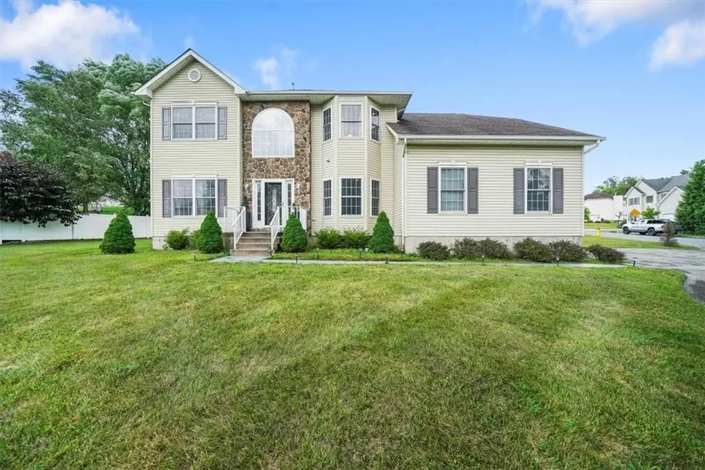 2081 Independence Drive New Windsor NY 12553